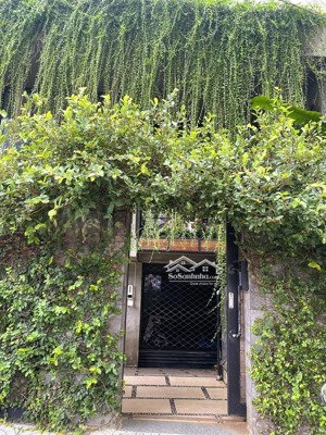 cho thuê phòng gác duplex tone gỗ ngay gần đh ngoại thương, gtvt, hutech bình thạnh. lh 