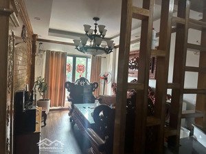 cần bán gấp nhà ngọc hồi,thanh trì, 55 m², 5 tầng, giá 5,9 tỷ, ô tô kinh doanh. lh 