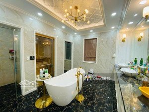 nhà phố góc vườn lakeview city full nội thất hiện đại giá 30 tỷ thương lượng mạnh.