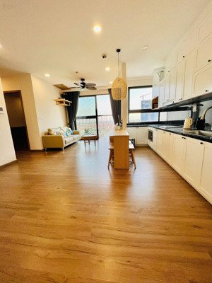 cho thuê căn sky oasis ecopark 3 pn 2wc full đồ chỉ cần xách vali về ở, giá 13tr/tháng.