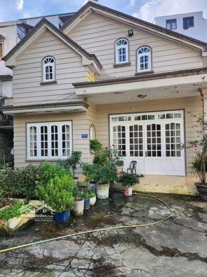 nhà sân vườn 3 tầng + dãi trọ 23 phòng hẻm ô tô phù đổng, p8, đà lạt, 932m2 - 33 tỷ