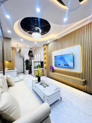 bán nhà riêng đồng nhân hbt hbt hn 5 tầng 3 ngủ giá nhỉnh 8 tỷ