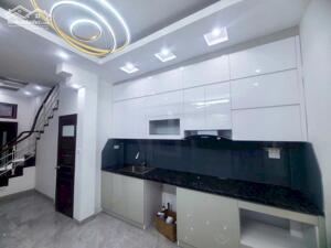 BÁN NHÀ PHỐ LÊ VĂN LƯƠNG DT 37M – NHỈNH 8 TỶ – NGÕ Ô TÔ TRÁNH – VÀI BƯỚC RA PHỐ