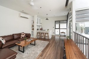 bán nhà mặt ngõ kinh doanh được. diện tích 40m, 5 tầng , ô tô lùi cửa, gần hồ tây. giá 12,9 tỉ.