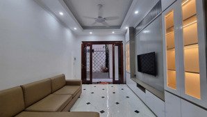 bán nhà phú thượng 33m2x 5 tầng, ô tô đỗ cổng, sân rộng, nhà mới, nội thất đẹp, giá 7.8 tỷ