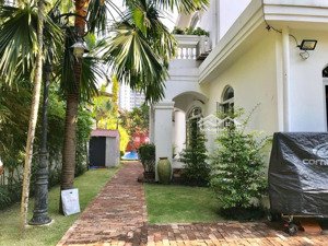 bán biệt thự ngay quốc hương, thảo điền q2 dt 17 x 24m công nhận 406.6m2 trệt 1 lầu sổ vuông vức