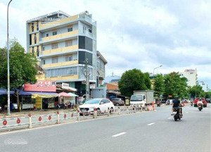 nhà bán hầm 7 tầng đường tên lửa ngay aeon mall. dt 20x21 (1200m2 sàn) tn: 450 triệu. giá 64.5 tỷ