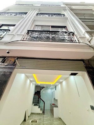 em hiếu tiếp tục lên cho anh chị căn nhà 36m2x5 tầng các mặt thoáng tại vân canh giá rẻ không ngờ