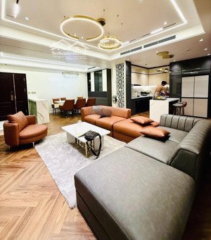 căn góc 3 ngủ chung cư cao cấp mặt đường lê đức thọ .dt 160m ,tầng cao thoáng mát, giá hơn 11 tỷ