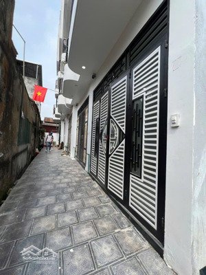 em hiếu tiếp tục lên cho anh chị căn nhà 4,5 tầng tại vân canh 2 mặt thoáng mức giá rất yêu thương