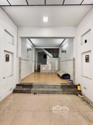 bình trị đông - bình tân - 64m2 - 3 tầng hoàn công đủ - xe hơi vào nhà - bạt ngàn tiện lợi