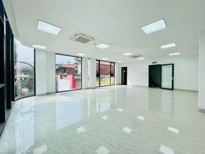 cho thuê văn phòng mặt phố nguyễn ngọc nại, thanh xuân diện tích 90m2, giá rất hợp lý, tầng lửng