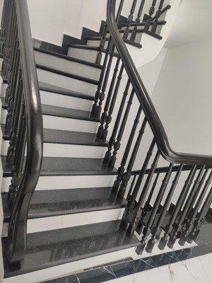 tôi là chính chủ bán nhà định công thượng 65m2 x 5 tầng - 4,5m - giá 15,5tỷ.