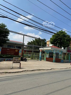 nắm chủ đất p phú hữu giáp quận 2 giá từ 2,85 đến 4 tỷ sổ hồng xdtd bao sang tên 