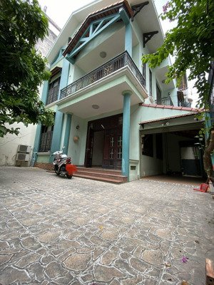 biệt thự góc 2 mặt tiền nguyễn tri, phương q10, diện tích: 12x20m, 3 tầng, hđt: 80tr giá:37tỷ