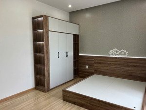 chính chủ , bán nhà 3 tầng đường huỳnh ngọc đủ kiên cố , hiện đại tại hoà xuân .