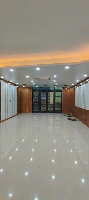 bán tòa văn phòng đẹp tại thái hà đống đa dt 117.5m2 7 tầng mt5.41m giá 47 tỷ tl
