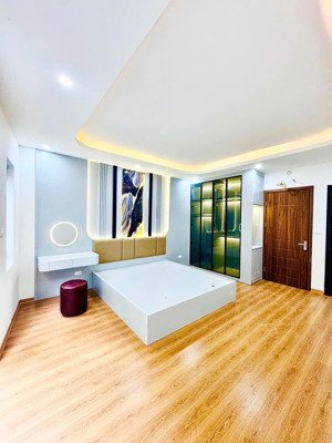 bán nhà lô góc xây mới,thang máy 5,5tầng , phố trần khát chân, nguyễn khoái, 20m ra phố, kinh doanh