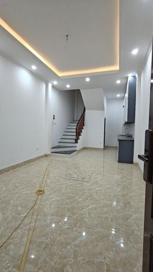 nhà đẹp bắc từ liêm - 36m2 - mt 3,5 - 5 tầng - giá : 5.x tỷ. ô tô đỗ cổng, thiết kế tinh tế.