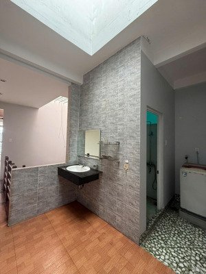 chú về mỹ nên cần bán căn nhà phố cổ đường tô hiến thành gần biển nha trang dòng tiền 25-35 triệu