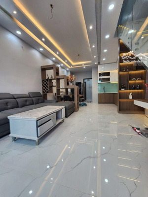 tân phú q7- 105m2- lô nhì- 2căn nhà 2mt- 2tầng- shr- hcong đầy đủ- chỉ 8ty2