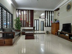 bán nhà thạch bàn, dân xây, 60m x 5 tầng ô chờ thang máy.