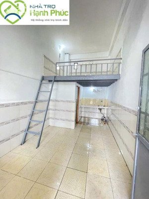 phòng trọ có gác,cửa sổ thoáng gần trường cao đẳng công thương quận 9