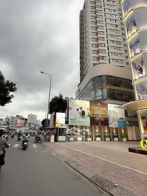 nhà bán gấp phạm văn hai 35m2, 3 tầng ngang lớn 5m chỉ 5tỷ hơn xíu