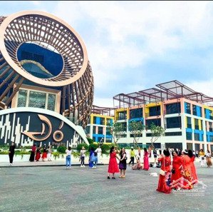 cần bán căn shophouse vega - nha trang - ngay mặt biển, ngay nhà hát đó - giá bán: 17,5 tỷ