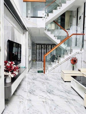 bán nhà 5 tầng sát mt đường thạnh xuân 47, phường thạnh xuân, q12,dt 53m(4x14). hẻm 8m,giá 6,5tỷ