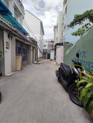 nhà phố xe hơi vào - ngang khủng - hiếm trong hẻm trục oto 5m tại quận 7 - tặng nội thất