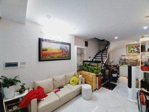 bán nhà hoàng hoa thám, tây hồ, 30m2, 5 tầng, mt 3.6m, 7.9 tỷ, ngõ ba gác, cách phố 30m, vị trí đẹp