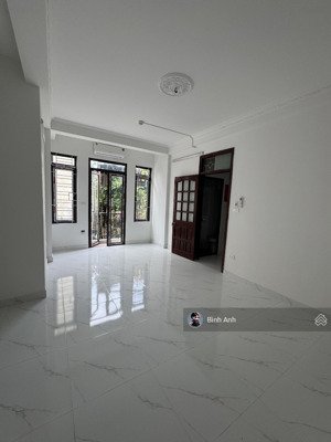 cho thuê nhà riêng phố trần quốc hoàn 60m2 4 tầng ô tô đỗ cửa hợp lớp học văn phòng ở 20tr/th