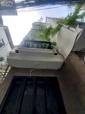 Bán nhà Ngọc Lâm,Long Biên 5 tầng,35m oto đỗ gần nhỉnh 7 tỷ