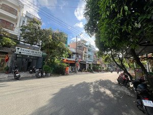 bán nhà ngay khu hoàng long - lê đức thọ, 5x18m, 3 tầng, giá nay 15.5tỷ tl. khu vip nhất trung tâm