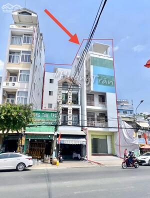 70 triệu - CHO THUÊ TOÀ NHÀ 6 TẦNG, 900m2 (có thang máy) MẶT TIỀN ĐƯỜNG HÙNG VƯƠNG - GẦN VINCOM HÙNG VƯƠNG