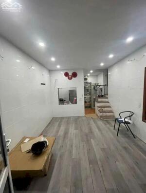 Cho thuê nhà mặt ngõ Trần Nguyên Hãn , Lê Chân . Phù hợp kinh doanh , spa , mi móng