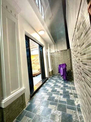 nhà mới xây phố miếu hai xã ngõ cực nông