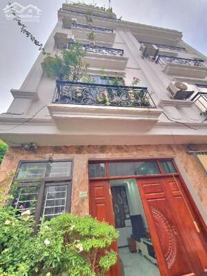 Nhà mới ở ngay Nhổn, MT 4.2m, 6 tầng, 35m2, giá nhỉnh 5 tỷ