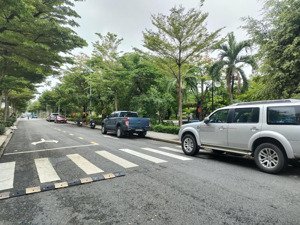 cần bán căn chính diện công viên cityland center hills, giá 17,7 tỷ