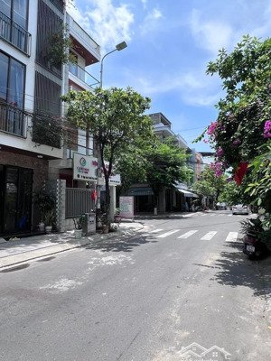 bán 3 lô liền kề đường ngọc hân giao trần hưng đạo trung tâm sơn trà vip để làm khách sạn, căn hộ