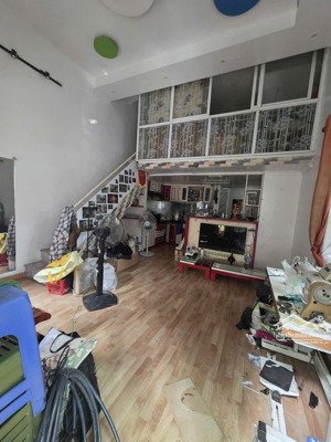 bán nhà dân xây gia quất,52m,mt 4.5m,chỉ 6 x tỷ