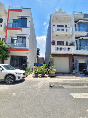 hiếm!còn sót lại lô dất bán tại lê phong 2- sát vincom plaza. chỏ 3.62 tỉ. tiện xây nhà gần thủ đức