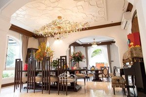 cho thuê biệt thự 3 mặt tiền thoáng khu compound đường nguyễn văn hưởng, phường thảo điền, quận 2.