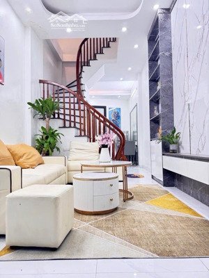 nhà đẹp ngõ rộng thẳng giá rất tốt về ở luôn