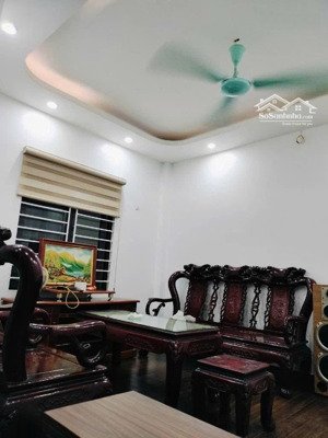 nhà mới văn minh, di trạch, ô tô đỗ cổng, 6 phòng ngủ ở hoặc cho thuê