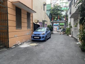 9 tỷ, nhà cầu khương đình, 54m2 * 4 tầng, lô góc, 30m ra ô tô