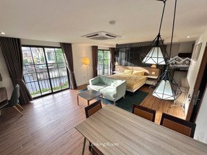 chung cư 1 pn (50m2) full nội thất ban công gần công viên lê thị riêng quận 10