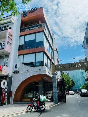 siêu phẩm góc 2mt cách mạng tháng tám, q3 - dt 6.5 x 24m - 4 tầng - hđt 180 triệu/tháng - giá 35 tỷ