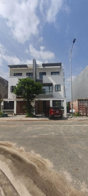 nhà phố 3 lầu bà rịa city gate dt 6x20m. chỉ 5,5 tỷ. shr. lh 